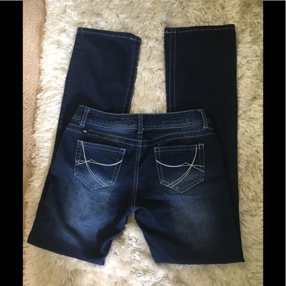 🍁3/$25 Almost Famous boot cut jeans, have a great fit. - Picture 3 of 5